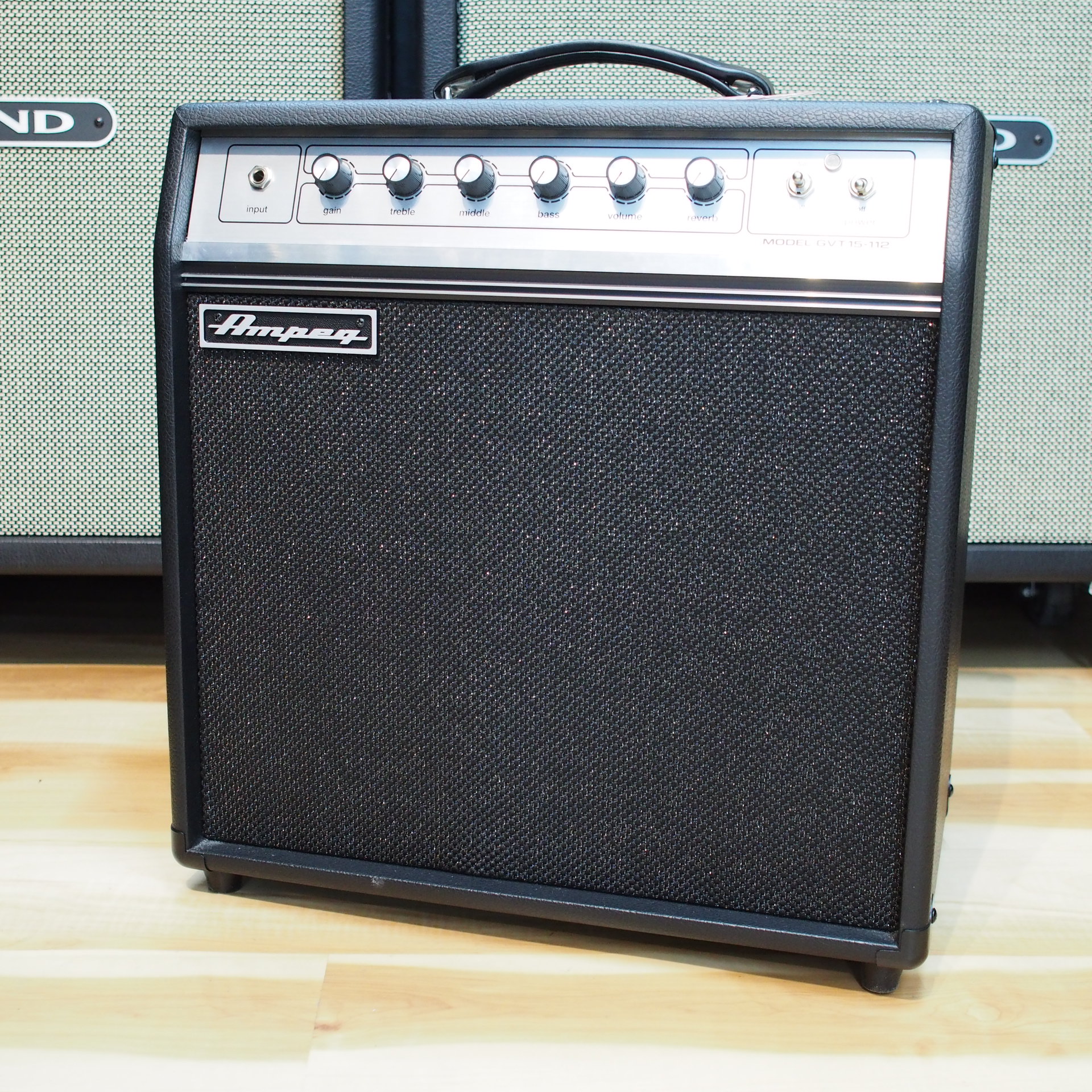買取情報】幻の名アンプの復刻?『Ampeg GVT15-112』楽器奏庫 買取情報】幻の名アンプの復刻?『Ampeg GVT15-112』楽器奏庫