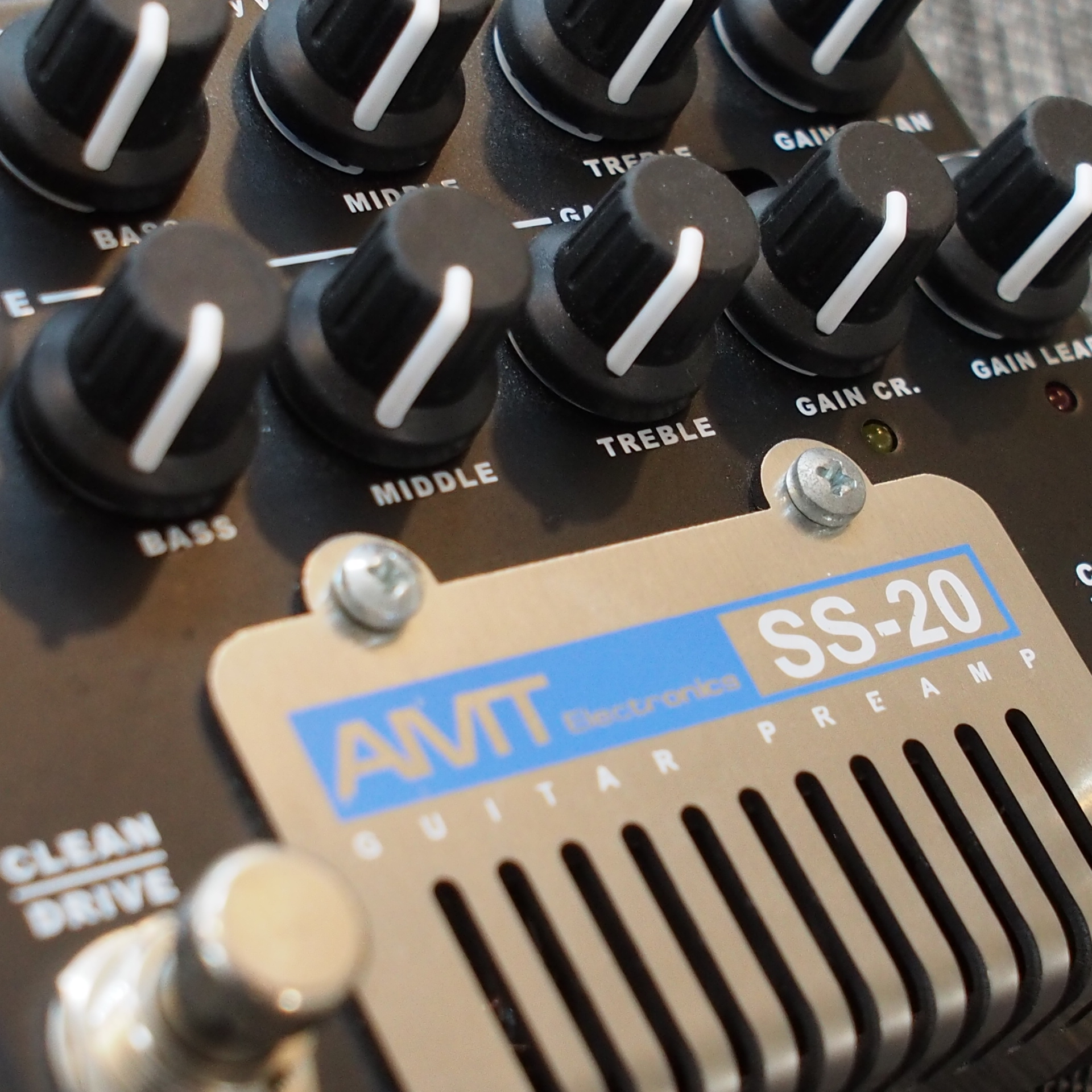 買取情報】モダンハイゲインを求めるあなたに最高のプリアンプ『AMT ELECTRONICS SS-20』楽器奏庫｜初心者歓迎♪ギター好きのヒミツ基地