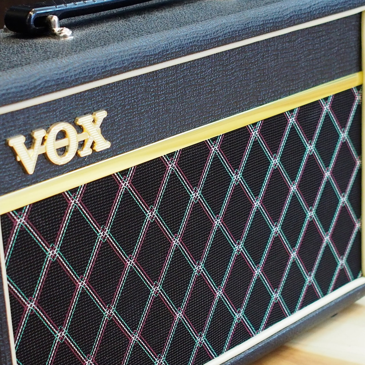 買取情報】パステン（ベース）がある暮らし『VOX Pathfinder Bass 10