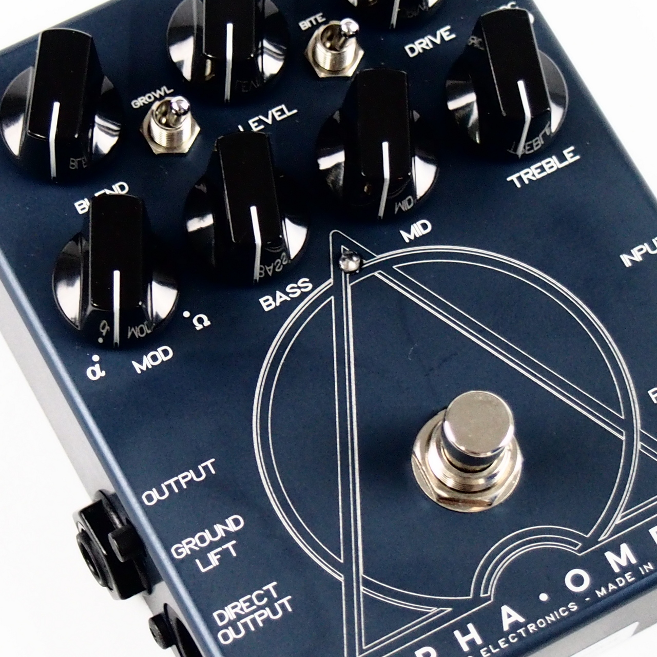 Darkglass Alpha Omega 【未使用に近い】ベース プリアンプ Gear Otaku: Darkglass Alpha Omega Ultra 発表、キャビネットIR