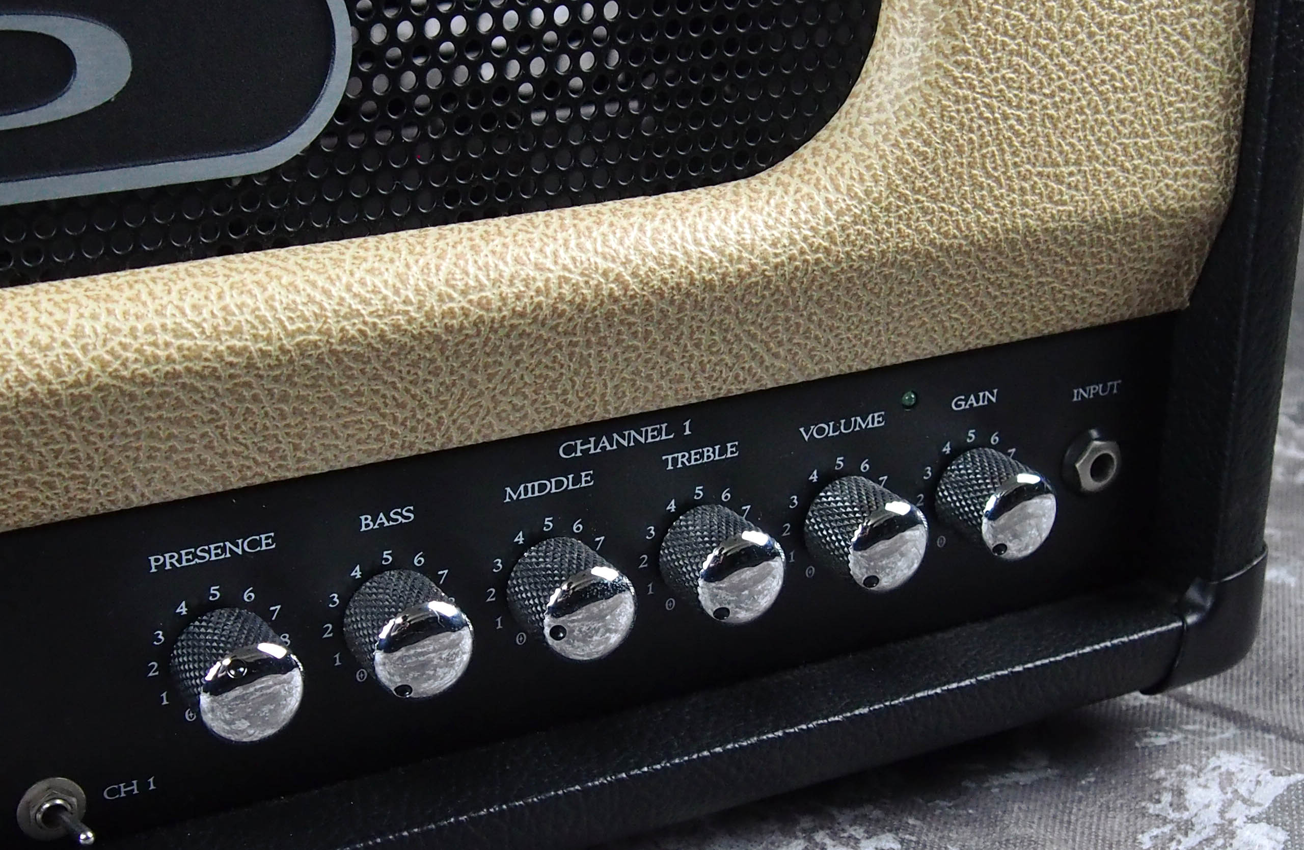 DIATONEアンプ シルバー メタル筐体 Steel Singer Drive | Reissue Series Stompboxes | Products
