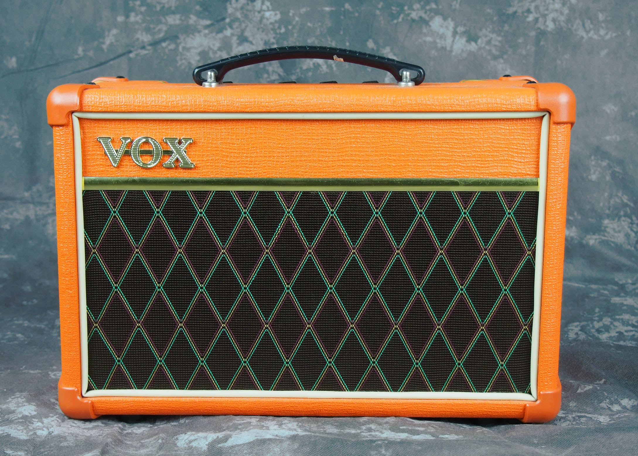 買取情報】定番小型アンプの限定カラー『VOX Pathfinder 10 / Orange 