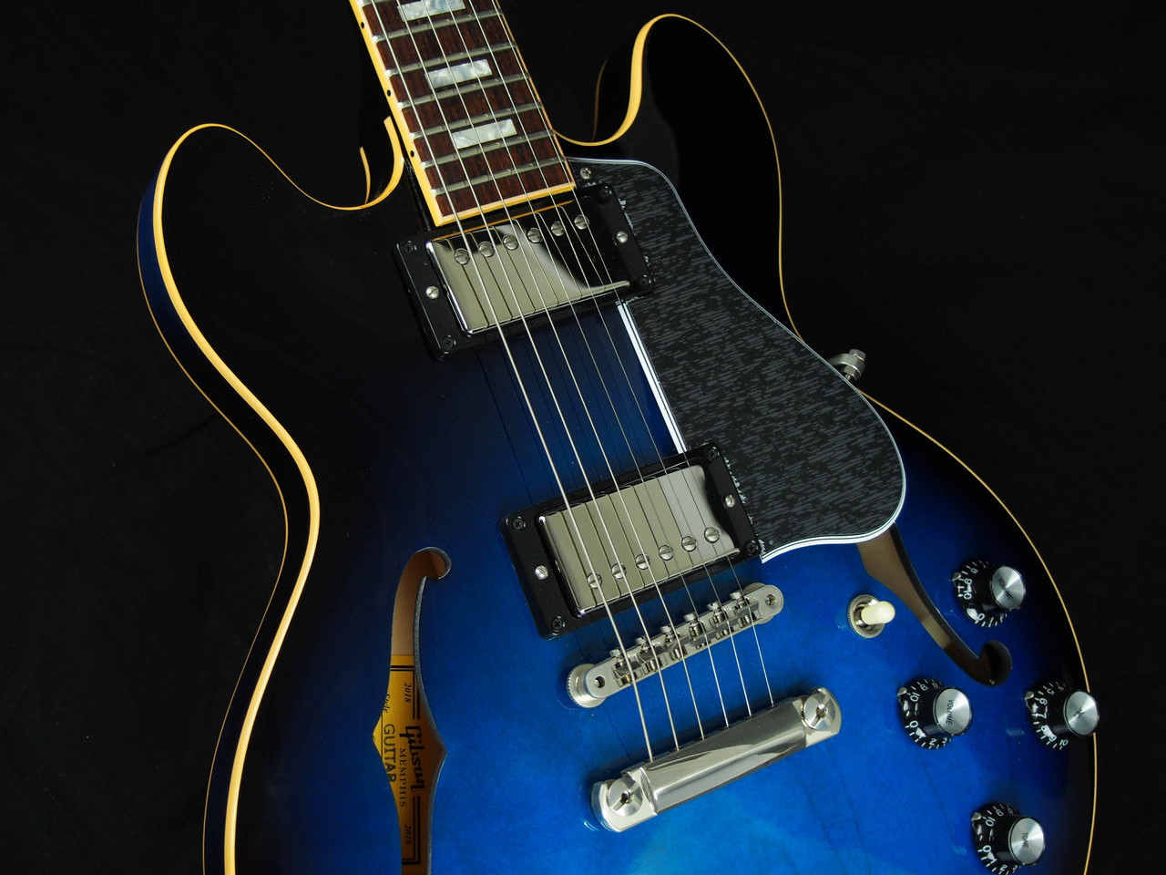 在庫情報】綺麗なブルーが魅力的な『Gibson Memphis ES-339 2018』楽器