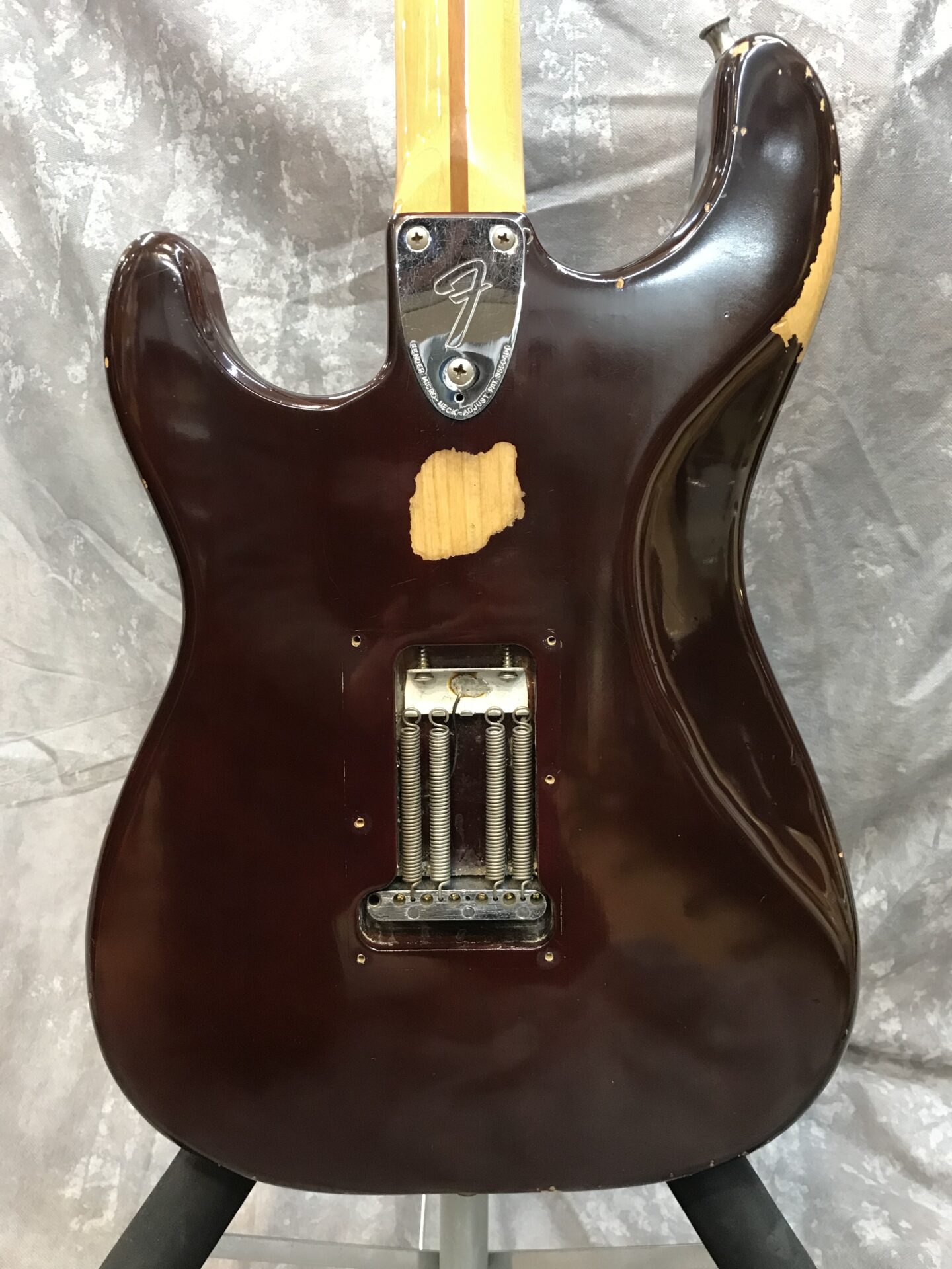 立川店】FENDER Stratocaster 1979 Wine red/Brownをお買取させて