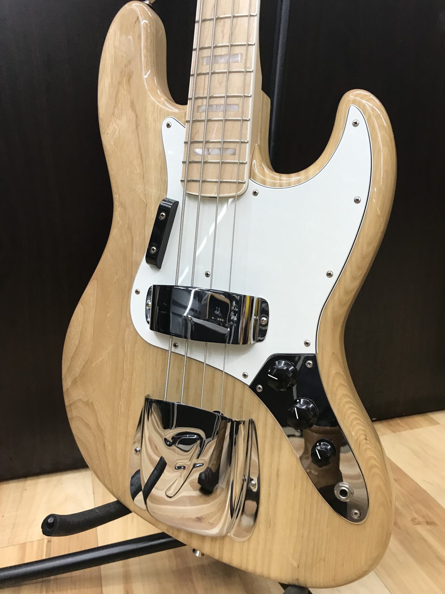 立川店】ジャズベースの70年代前半と後半の違いをご存知ですか？ 年代