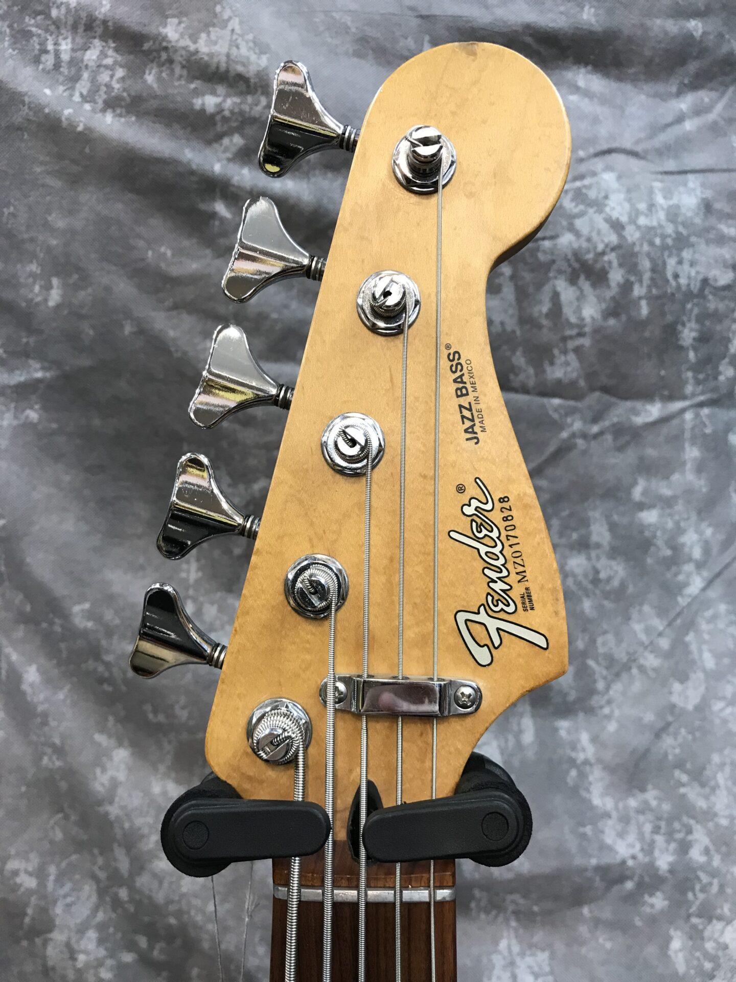 立川店】Fender Mexico Standard Jazz Bass V を買取させていただき