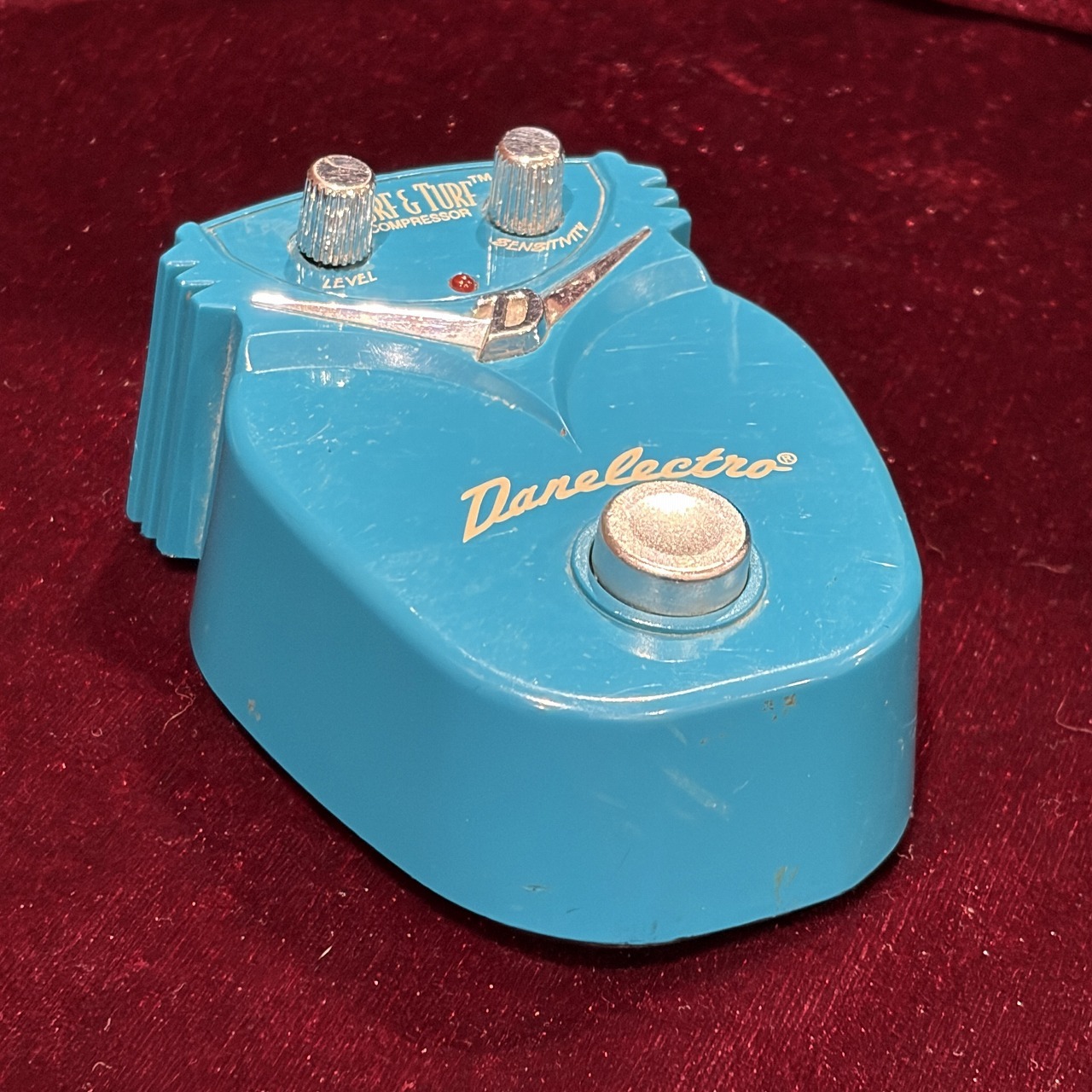 楽器奏庫 町田店】Danelectro Surf & turfを買取｜シンプル操作で扱い