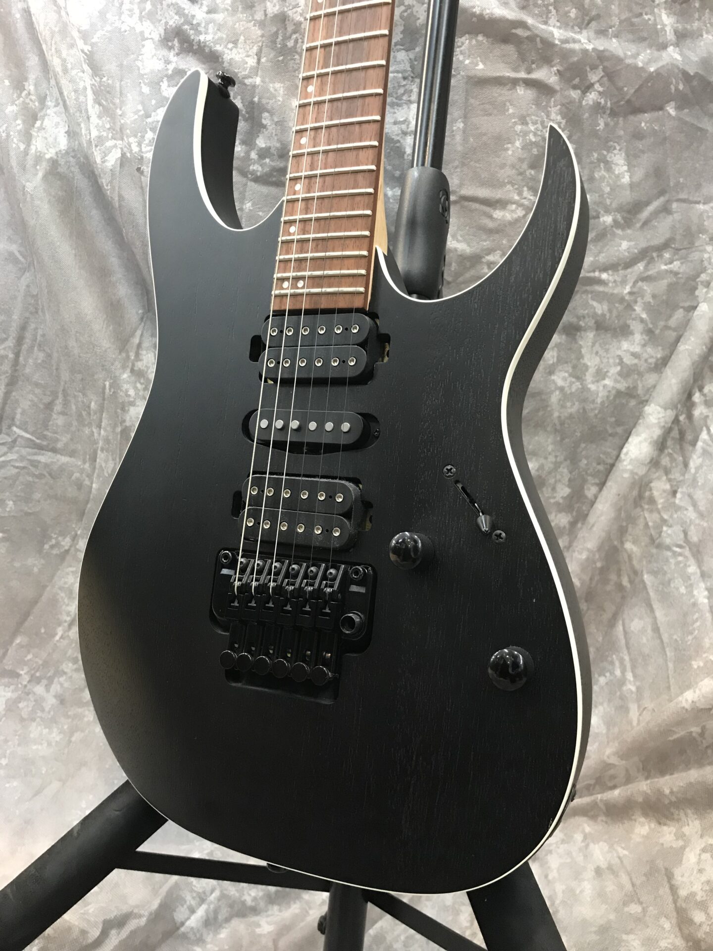 立川店】Ibanez RG370ZBを買取させていただきました！🎸高い演奏性と